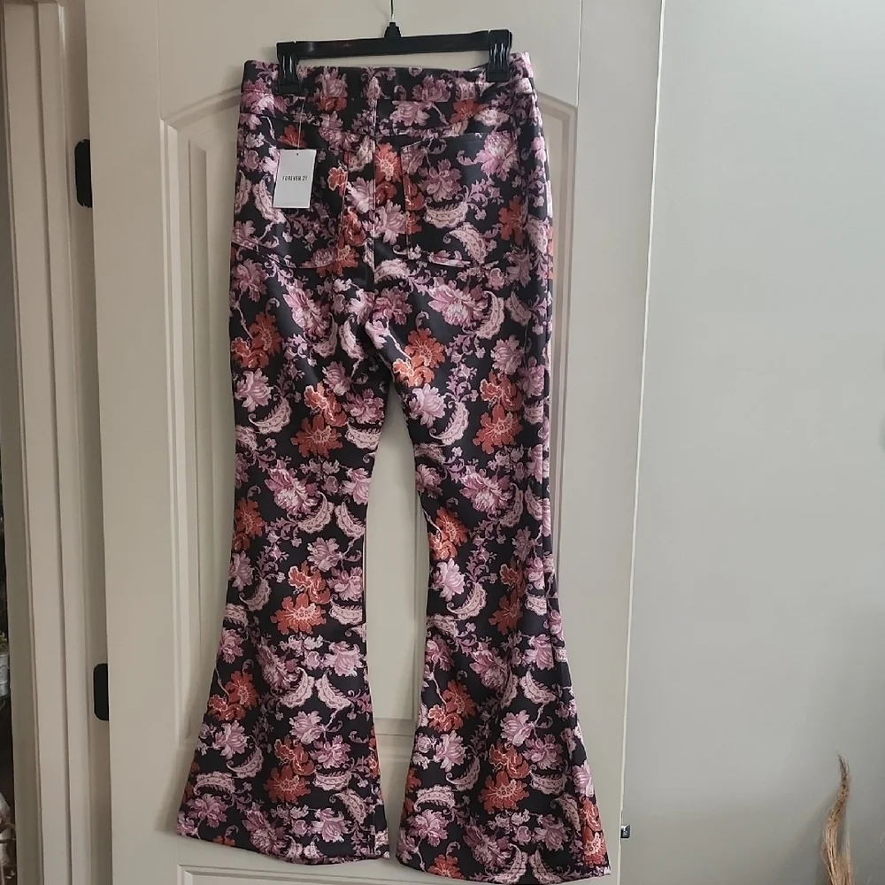 Forever 21 Kids Floral Bell-Bottom Pants - Black and Pink - Picture 5 of 7